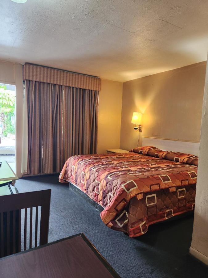 קלירווטר Econo Inn מראה חיצוני תמונה